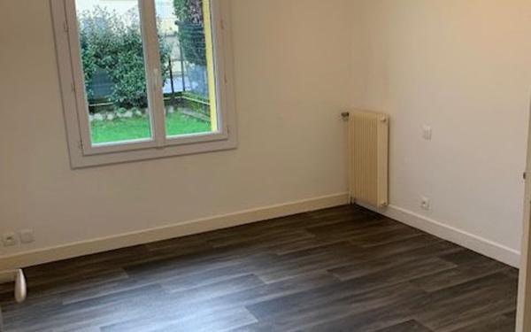 Maison à louer    3 pièces • 74 m2 Mazamet