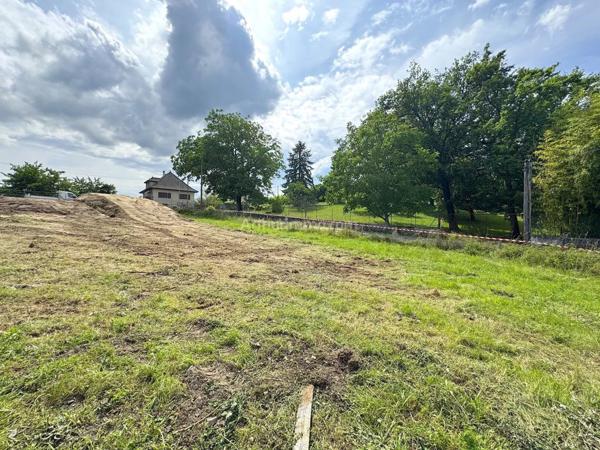 Vente Terrain 547 m2 à Les Avenières Veyrins-Thuellin