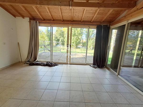 86530 CENON SUR VIENNE Maison de plain pied avec accès à la rivière