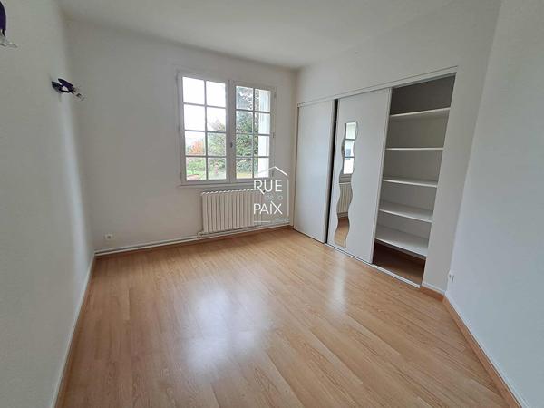 86530 CENON SUR VIENNE Maison de plain pied avec accès à la rivière