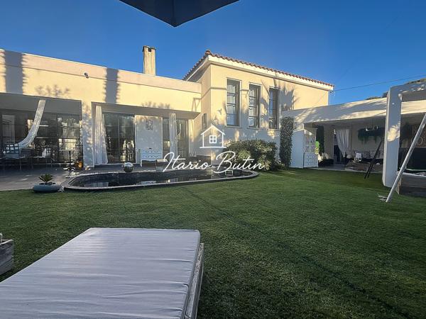 Propriété exceptionnelle Agde 795 000