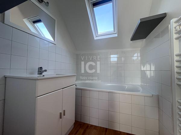 À LOUER DUPLEX T3 AVEC VUE SUR LA LOIRE 86m² au sol