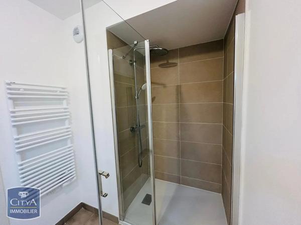 Appartement à louer 3 pièces 65.74m²