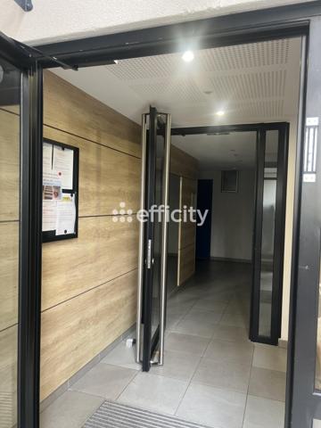 Appartement
         4 pièces
        - 84 m² Exclusivité 259 000 € *