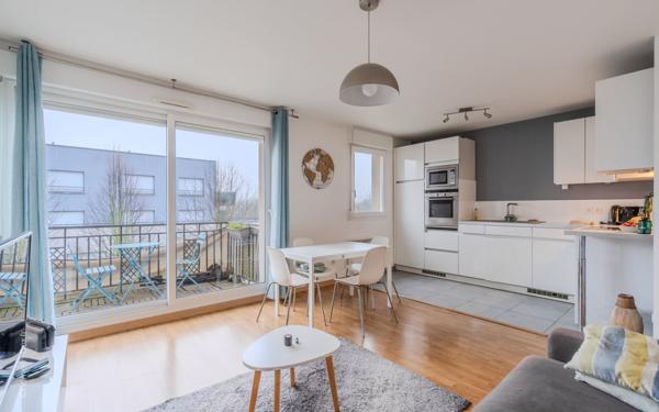 Appartement à vendre    2 pièces • 44 m2 Montévrain