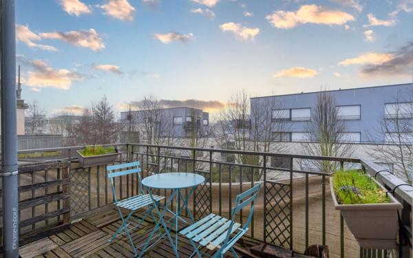 Appartement à vendre    2 pièces • 44 m2 Montévrain