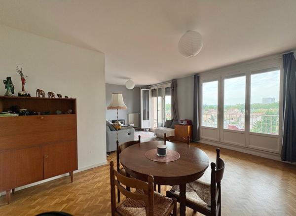 Appartement Villeurbanne 4 pièce(s) 77.24 m2