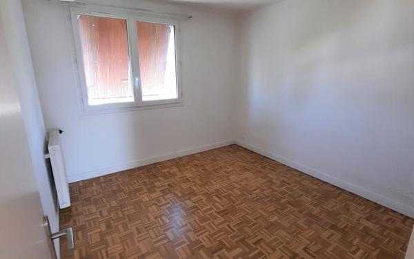 Appartement à louer    4 pièces • 92,41 m2 Clamart