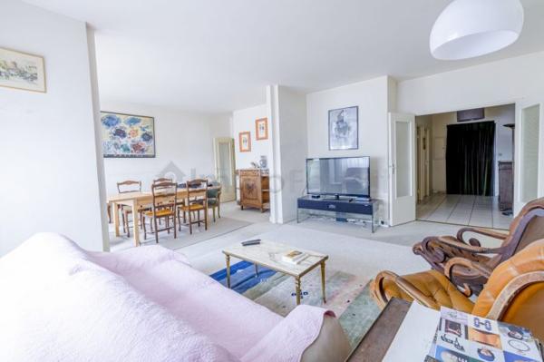 T5 et plus Courbevoie 163.05 m²