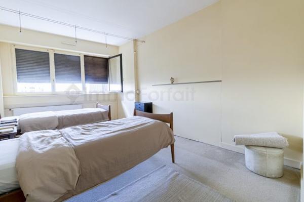 T5 et plus Courbevoie 163.05 m²