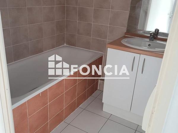 Location Appartement 2 pièces 46.9 m² - 40 RUE CHAUME Manosque 04100