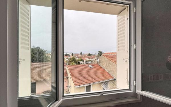 Appartement à vendre    3 pièces • 60,22 m2 Bourg-lès-Valence