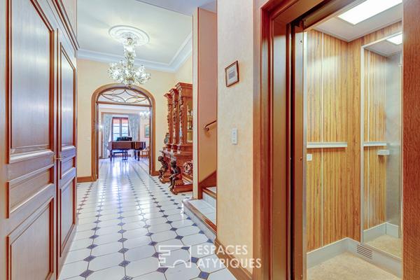 Maison de maître avec dépendance, piscine et court de tennis