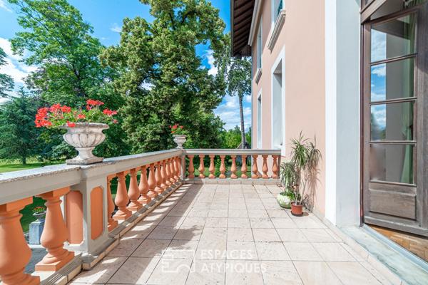 Maison de maître avec dépendance, piscine et court de tennis