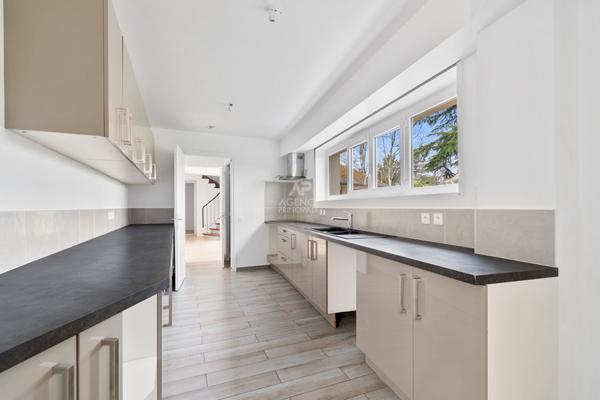 Maison Chambourcy 9 pièce(s) 207m2 €1 260 000 ** - Référence 17145