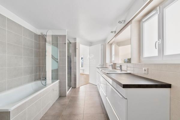 Maison Chambourcy 9 pièce(s) 207m2 €1 260 000 ** - Référence 17145