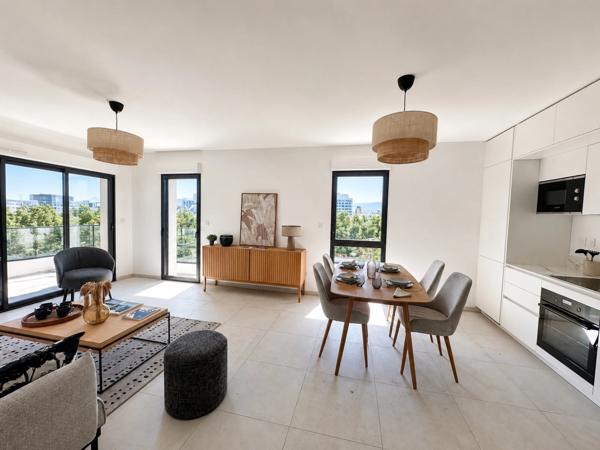 Marseille 8e – À deux pas du parc Borély et de la mer, exceptionnel T4 de 162 m² au dernier étage avec terrasse et 2 box