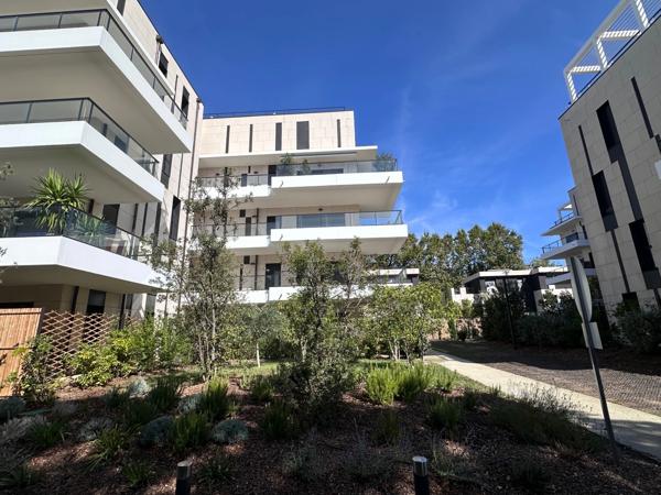 Marseille 8e – À deux pas du parc Borély et de la mer, exceptionnel T4 de 162 m² au dernier étage avec terrasse et 2 box