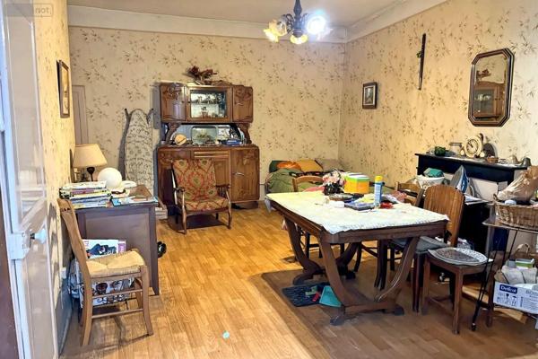 Maison de ville à vendre à Avallon dans l'Yonne (89200), ref : 89099/140701 Centre Ville Maison de ville à vendre à Avallon dans l'Yonne (89200), ref : 89099/140701 Centre Ville