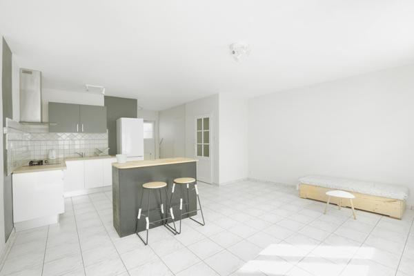 Appartement rénové Gare de Miribel
