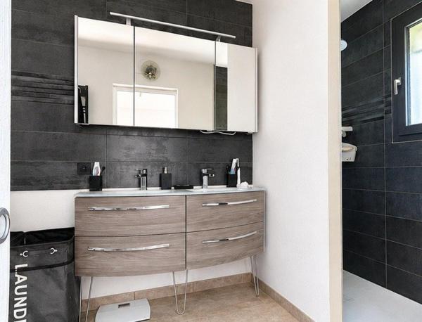 Un véritable cocon où chaque espace a été pensé pour conjuguer confort, modernité et douceur de vivre.