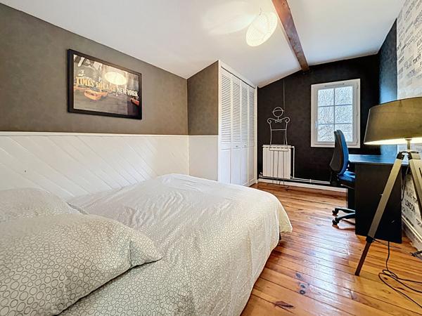 EXCLUSIVITÉ VILLENEUVE D'OLMES MAISON RÉNOVÉE AVEC JARDIN SANS TRAVAUX