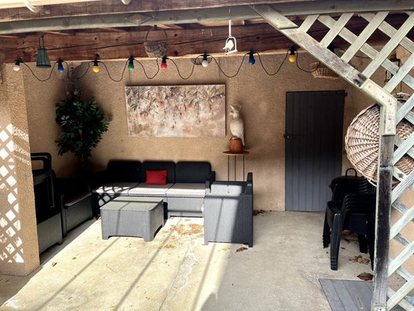 EXCLUSIVITÉ VILLENEUVE D'OLMES MAISON RÉNOVÉE AVEC JARDIN SANS TRAVAUX