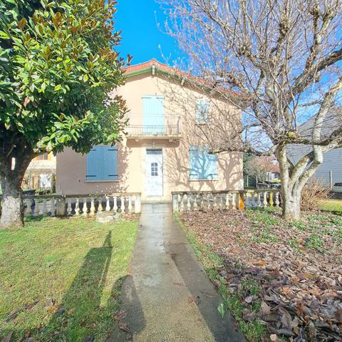 EXCLUSIVITÉ VILLENEUVE D'OLMES MAISON RÉNOVÉE AVEC JARDIN SANS TRAVAUX