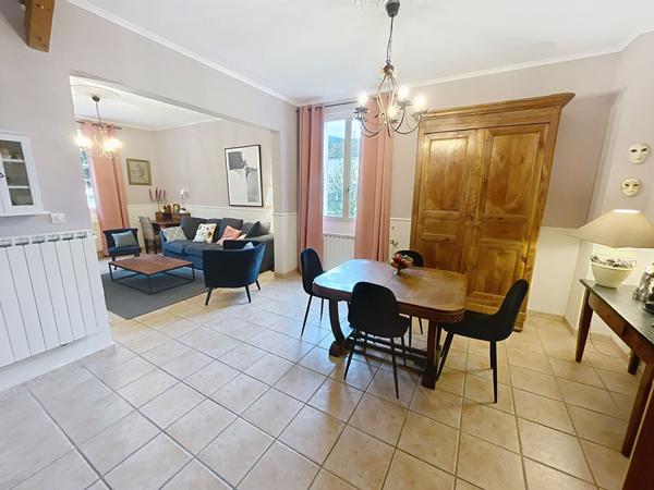 EXCLUSIVITÉ VILLENEUVE D'OLMES MAISON RÉNOVÉE AVEC JARDIN SANS TRAVAUX