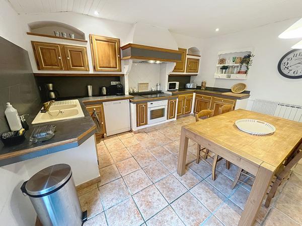 EXCLUSIVITÉ VILLENEUVE D'OLMES MAISON RÉNOVÉE AVEC JARDIN SANS TRAVAUX