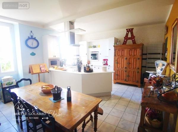 Maison de maître à vendre à Cossé-le-Vivien en Mayenne (53230), ref :