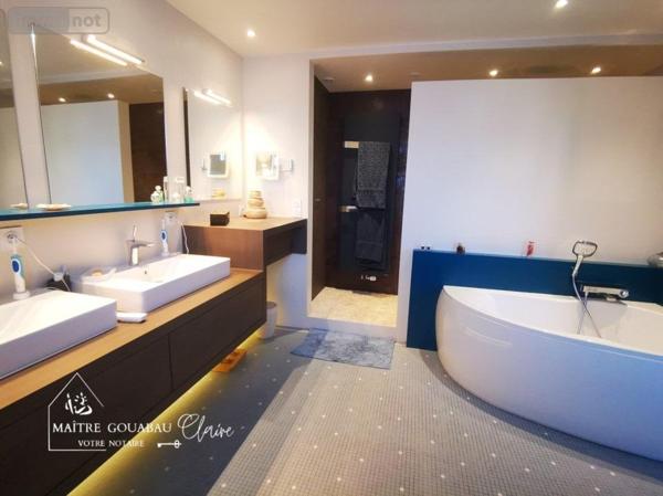 Maison de maître à vendre à Cossé-le-Vivien en Mayenne (53230), ref :