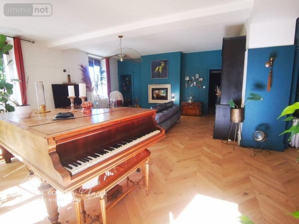 Maison de maître à vendre à Cossé-le-Vivien en Mayenne (53230), ref :