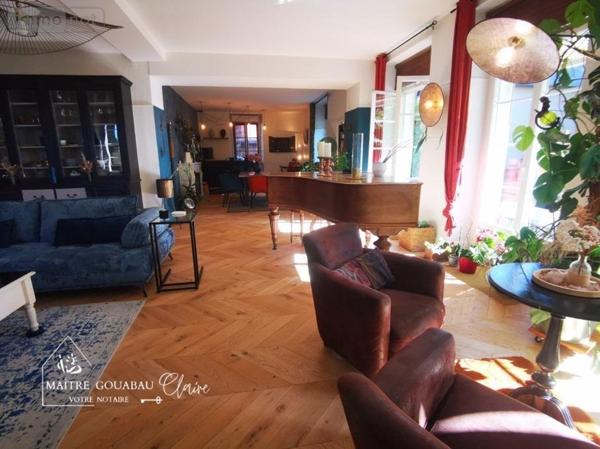 Maison de maître à vendre à Cossé-le-Vivien en Mayenne (53230), ref :