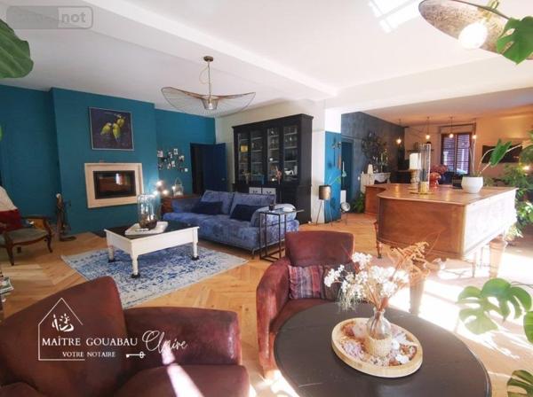 Maison de maître à vendre à Cossé-le-Vivien en Mayenne (53230), ref :