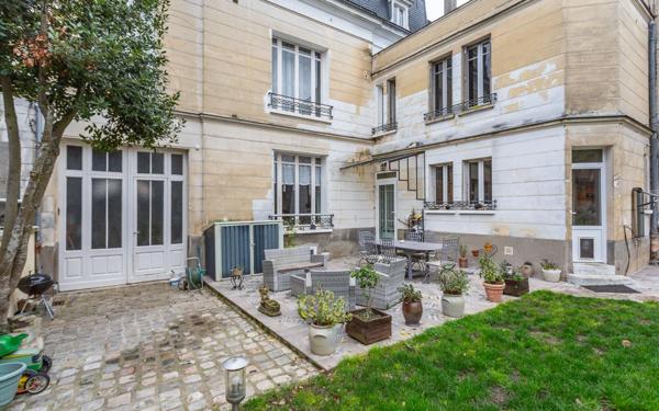 Maison à vendre    12 pièces • 282 m2 Étampes