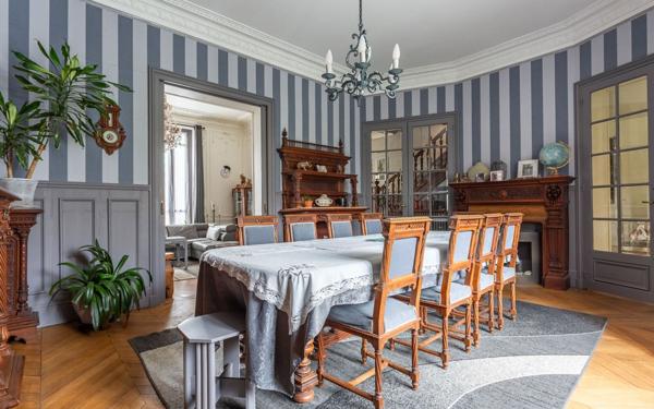 Maison à vendre    12 pièces • 282 m2 Étampes