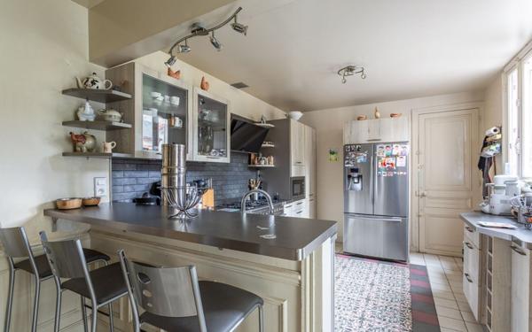 Maison à vendre    12 pièces • 282 m2 Étampes