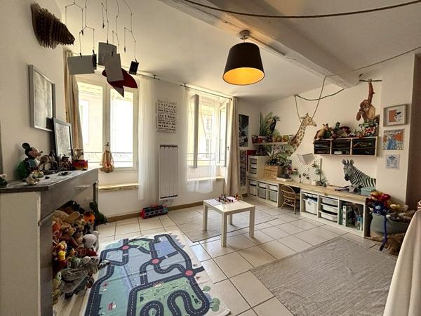 Maison
         6 pièces
        - 212 m² Exclusivité 340 000 € *