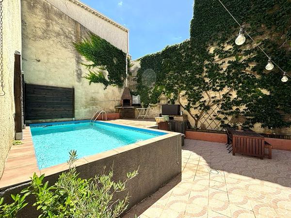 Maison
         6 pièces
        - 212 m² Exclusivité 340 000 € *