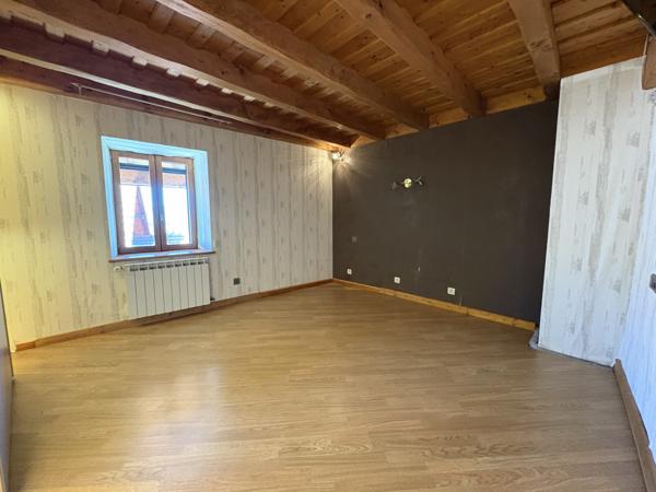 Maison
         5 pièces
        - 190 m² 490 000 € *
