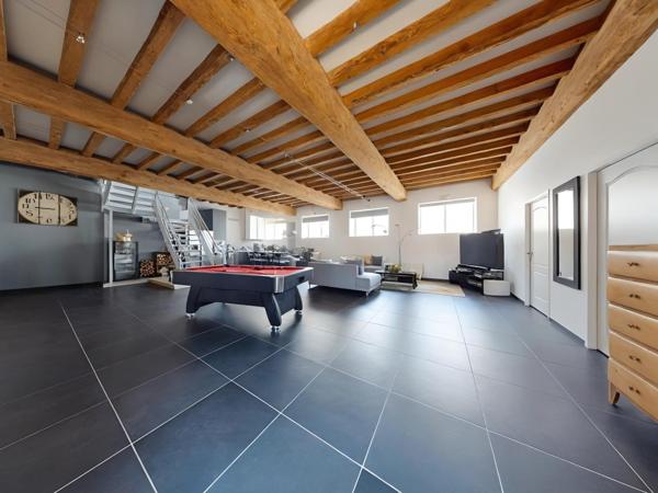 Maison
         6 pièces
        - 230 m² Exclusivité 315 000 € *