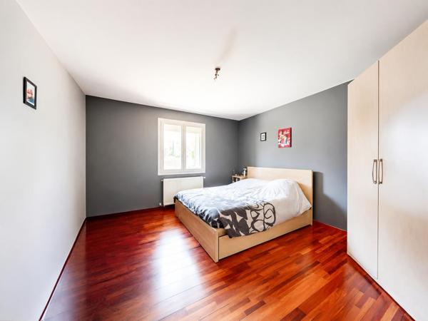 Maison
         6 pièces
        - 230 m² Exclusivité 315 000 € *