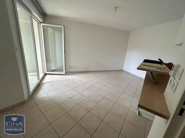 Appartement à louer 2 pièces 41.08m² La Seyne-sur-Mer (83500)