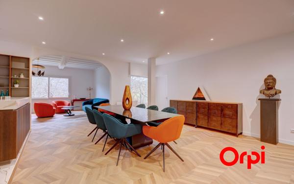 Maison à vendre    5 pièces • 174 m2 Vaugneray