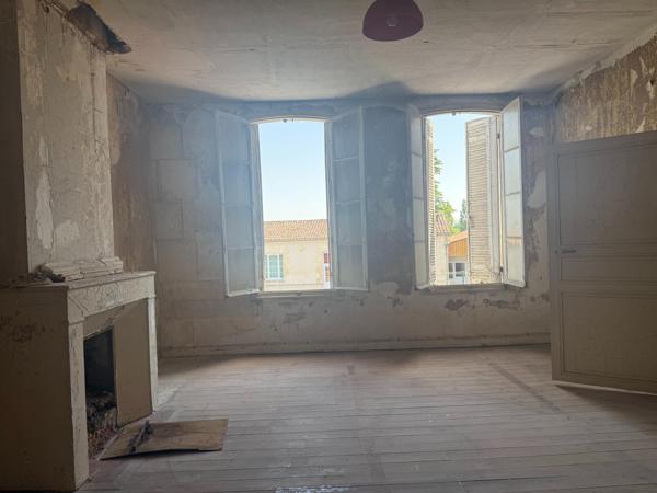 MAISON  DE CARACTERE - BRIZAMBOURG