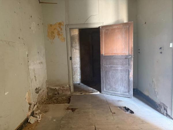 MAISON  DE CARACTERE - BRIZAMBOURG