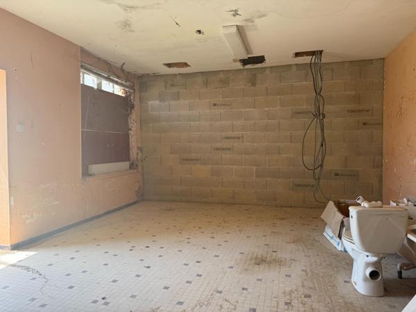 MAISON  DE CARACTERE - BRIZAMBOURG