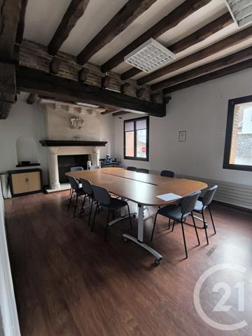 à vendre  224 m2 ST QUENTIN - 02