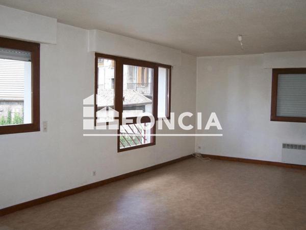 Location Appartement 2 pièces 51.37 m² - 24 RUE DE LA NEUVE La Rochette 73110